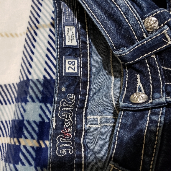 Miss Me Bootcut Jeans - Picture 6 of 7